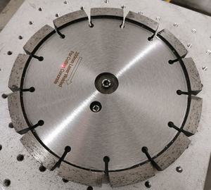 cuchilla del punto del pliegue del diamante del laser de 200m m para cortar el hormigón con el grueso de 15m m