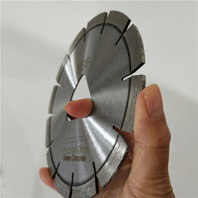 Hojas de sierra concretas del diamante del corte de Soff de 10 pulgadas con el agujero interno del triángulo