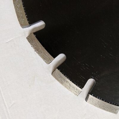 hoja de sierra concreta del diamante del lazo del laser de 450m m para el corte de carreteras del tráfico del aeropuerto